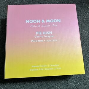 Cherry Lacquer Pie Dish